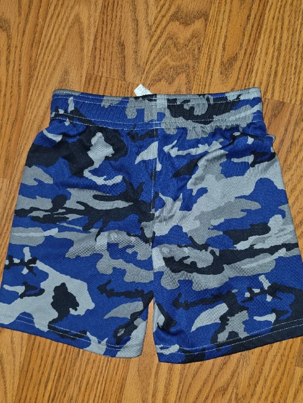 Under Armour Bright Orange Logo Tee with Camo Accent And Matching Shorts